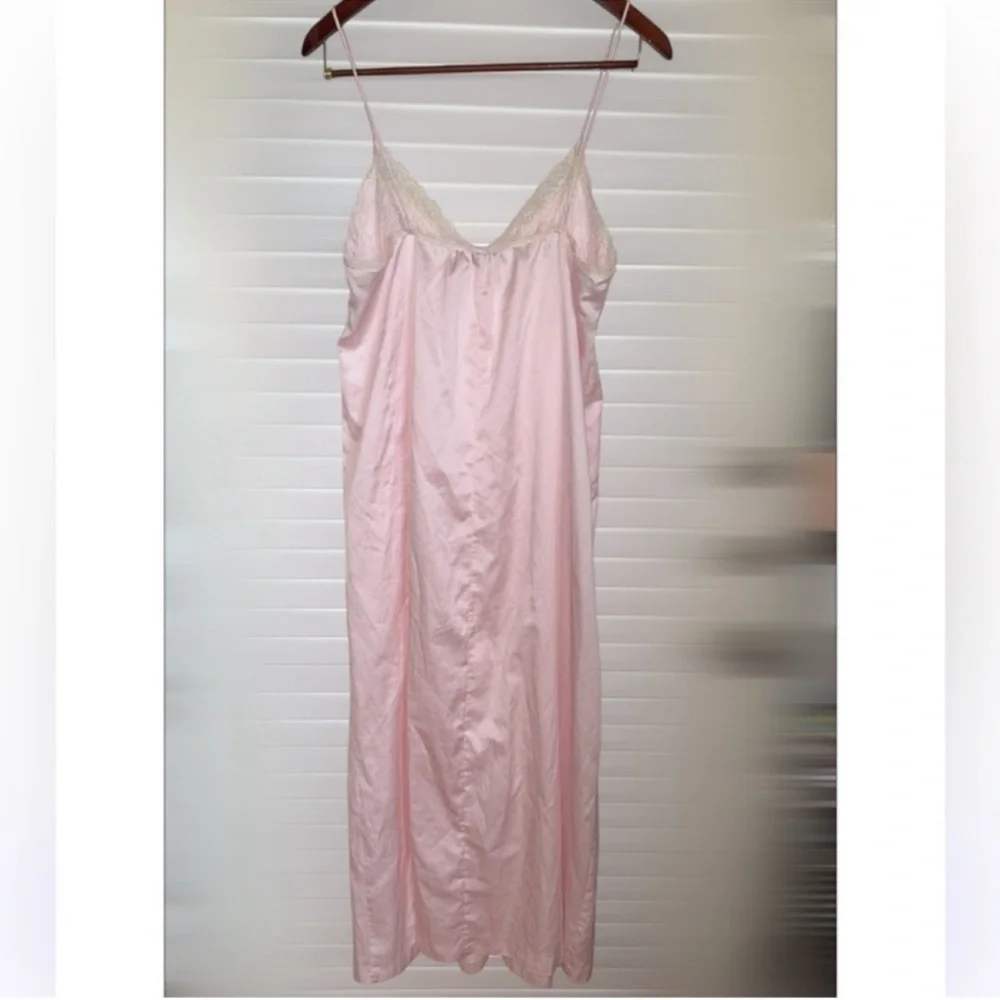 Vintage Christian Dior Soft Pink Lace Chemise Lingered
size M - Picture 5 of 17